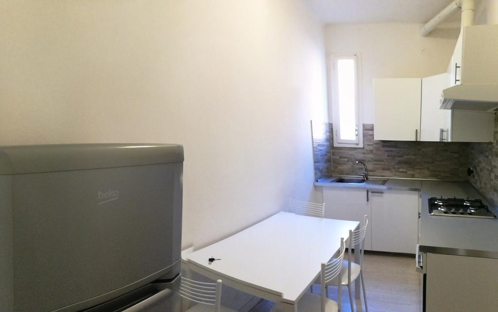 Farolfi Apartments Passarotti Болонья Экстерьер фото